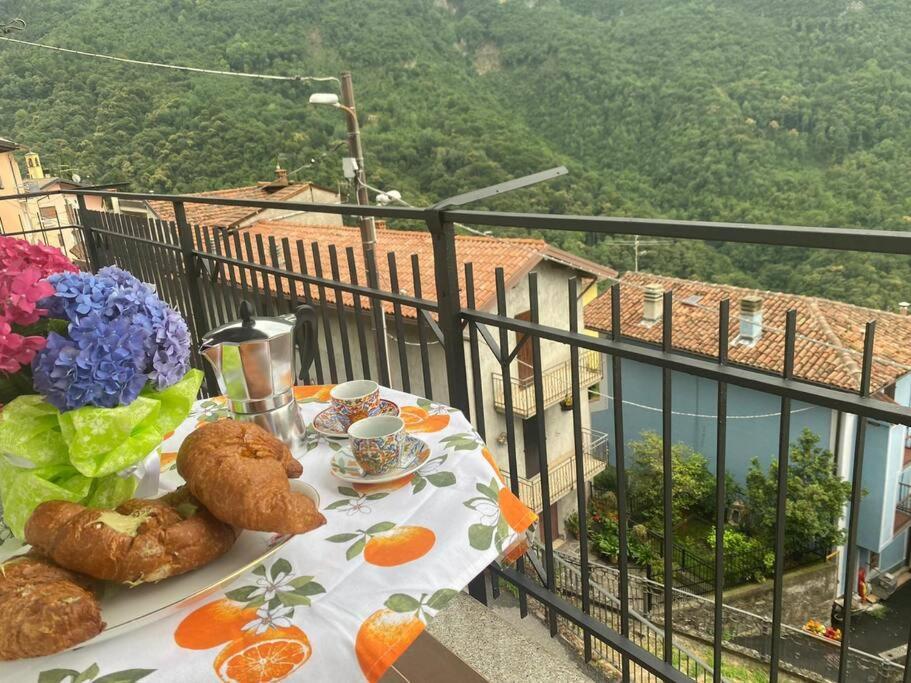 Casa Vacanze Il Pettirosso. Pisogne Exteriör bild