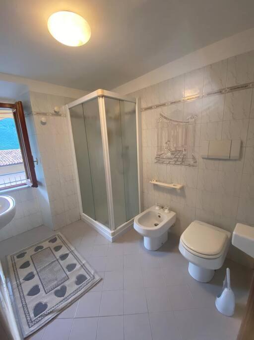 Casa Vacanze Il Pettirosso. Pisogne Exteriör bild